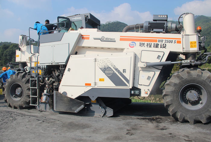 1736231284.jpg 2014032611103889.jpg