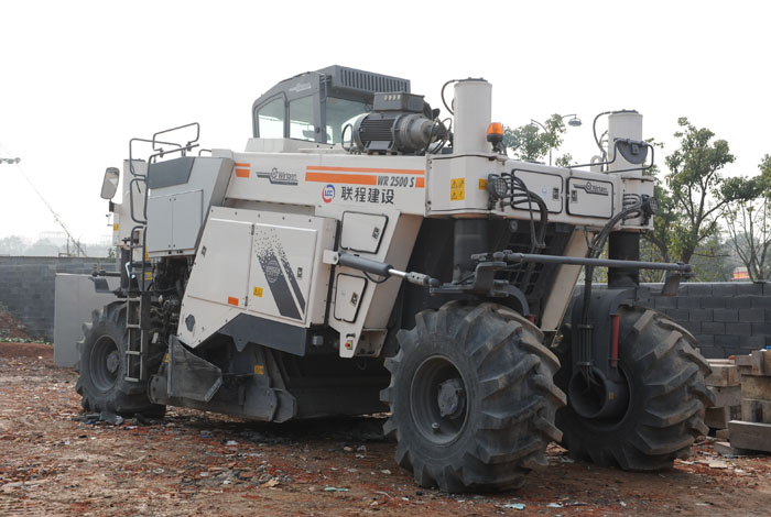 1736231384.jpg 2014032611123096.jpg